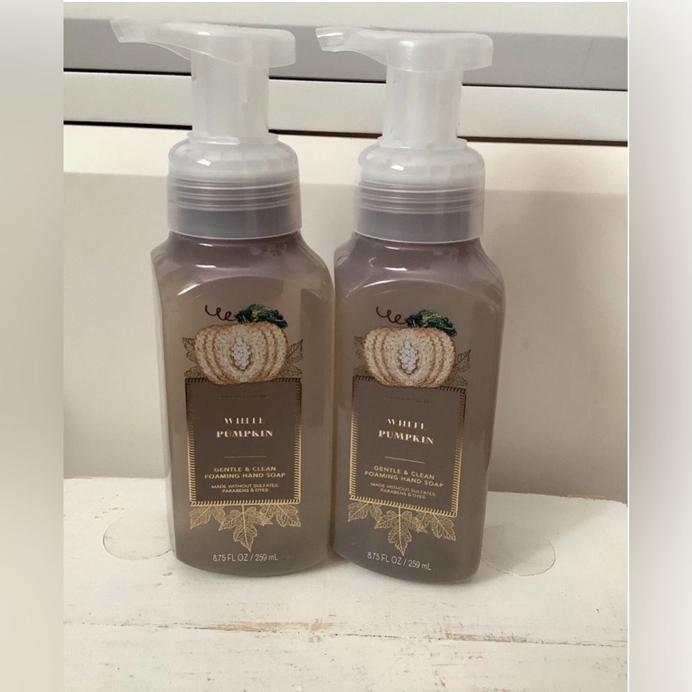 WHITE PUMPKIN Gentle Foaming Hand Soap Bath & Body Works 8.75 Oz - 2 Pack Fall